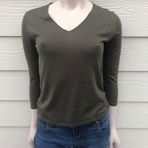 Luxurious SILK Mark Shale Soft Knit V-Neck Sweater